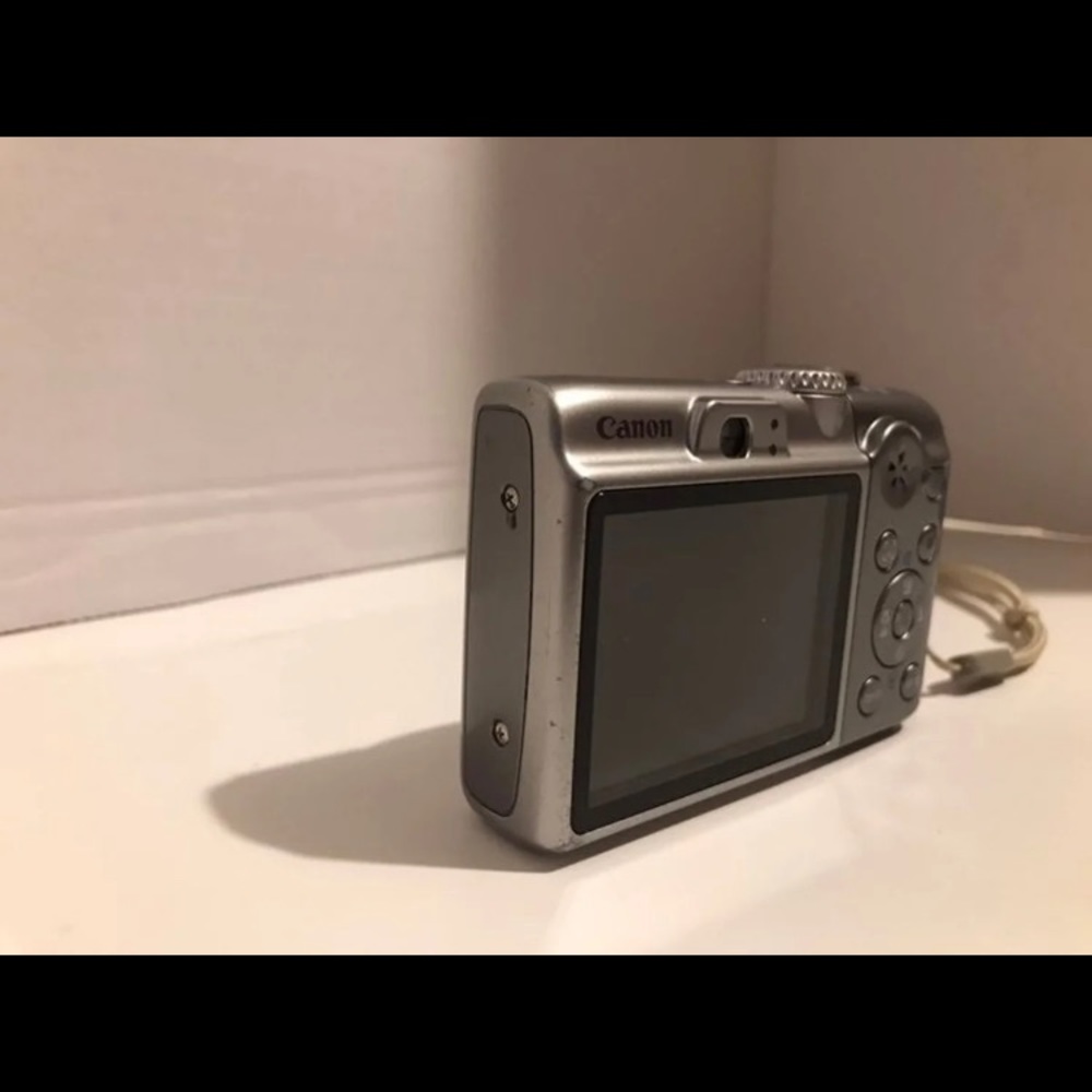 Canon Camera - Picture 8 of 8
